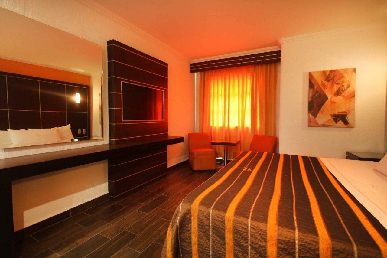 Motel Mirage กัวดาลาฮารา ภายนอก รูปภาพ